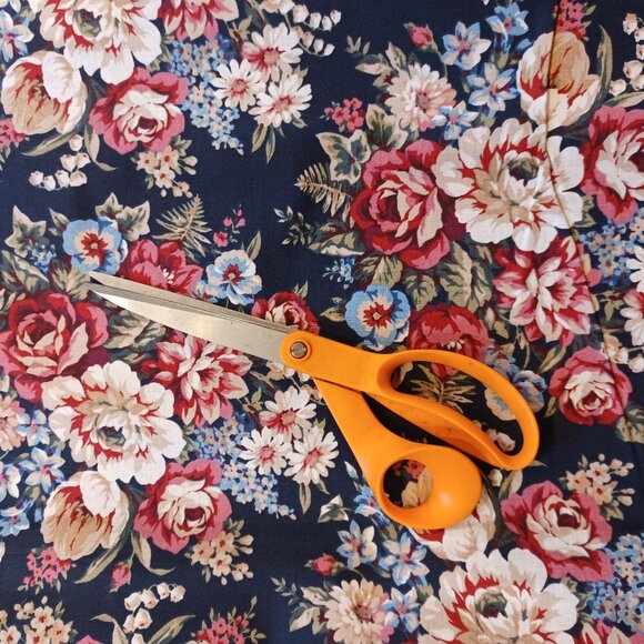 5 Yards Spring Heritage Floral by Marcus Brothers 100% Cotton Quilting Fabric - Picture 2 of 12